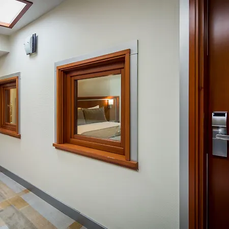 Hotell Orka Royal & 4*