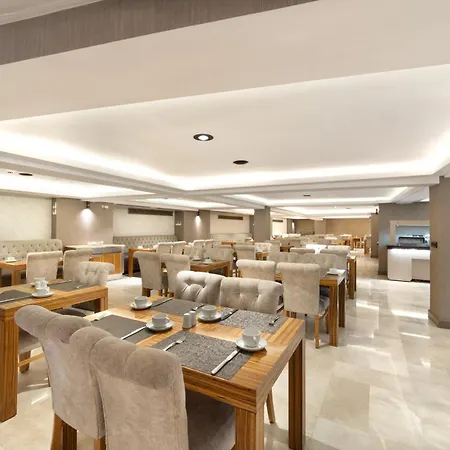 Orka Royal & Hotel 4*