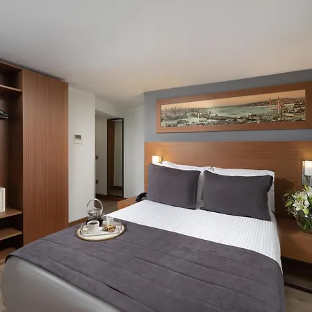 Orka Royal & Hotel