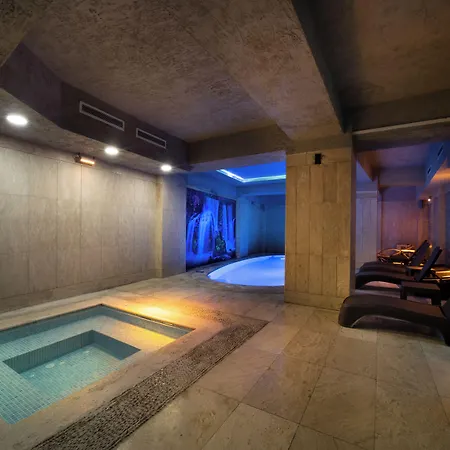 Orka Royal & Hotel 4*